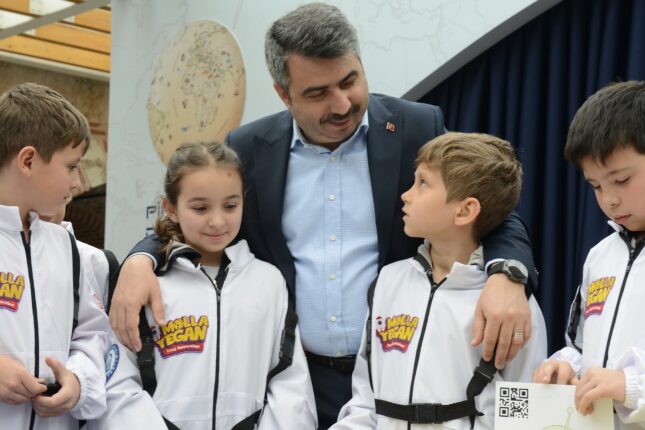 3 BİN 14 ÇOCUK UZAYLA TANIŞTI