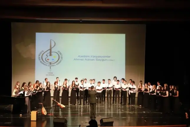 BURSA ZEKİ MÜREN GÜZEL SANATLAR LİSESİ ÖĞRENCİLERİNDEN MEST EDEN KONSER