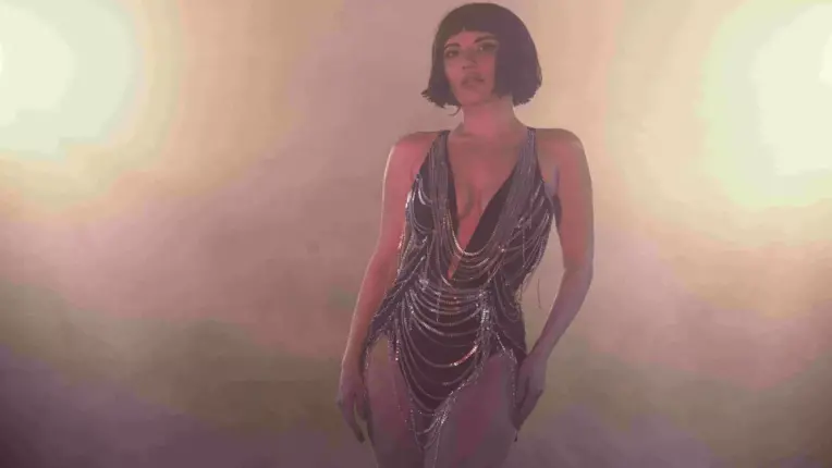 Göksel’in Yeni Şarkısı “Burda Kalayım” Yayında!