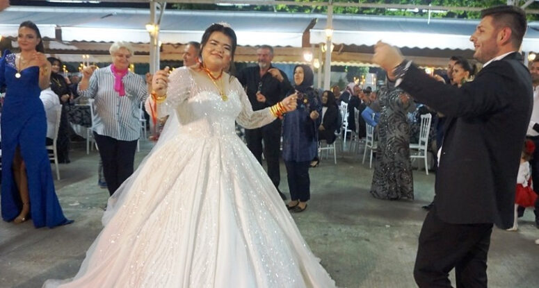 ELİF&ARİF ÖMÜR BOYU BİRLİKTE OLMAK İÇİN İMZA ATTILAR