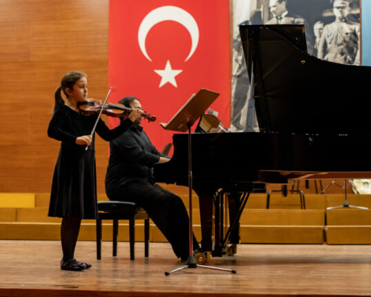 Uludağ Üniversitesi’nin En Genç Yeteneği Göz Dolduruyor!