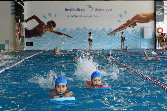 4 BİNDEN FAZLA ÖĞRENCİ YAZI SPORLA GEÇİRİYOR