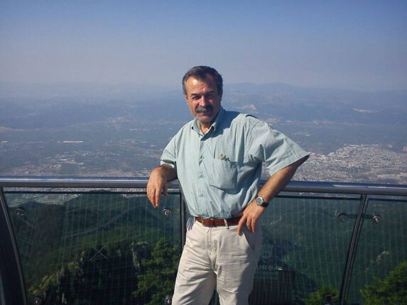 Ahmet Koçak yazdı; TENZİLE TEYZE