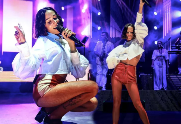 ZEYNEP BASTIK YAZ KONSERLERİNE ÇEŞME’DE BAŞLADI