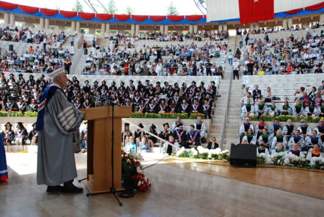 Bilkent Üniversitesi 2023 Mezunlarını Uğurladı