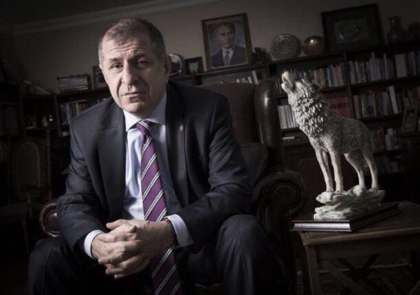 ”Genel Başkanımız ile tartışmaya girmenin siyasi bir intihar olduğunu hatırlatmak isterim.”