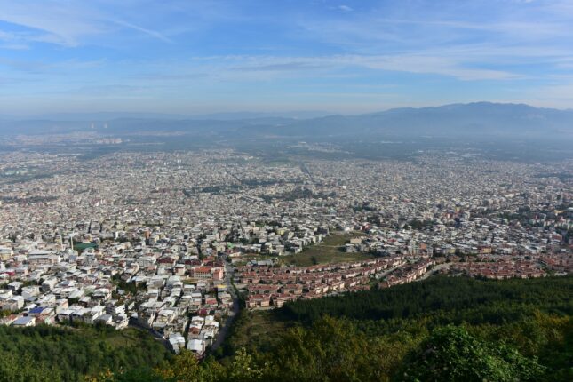 İYİ YILDIRIM; Şehrin Bir Defa Alt Yapısı Yok! Sen Makyajı Bol Kupon Arazinin Üstünde Bina Yapma Derdindesin!