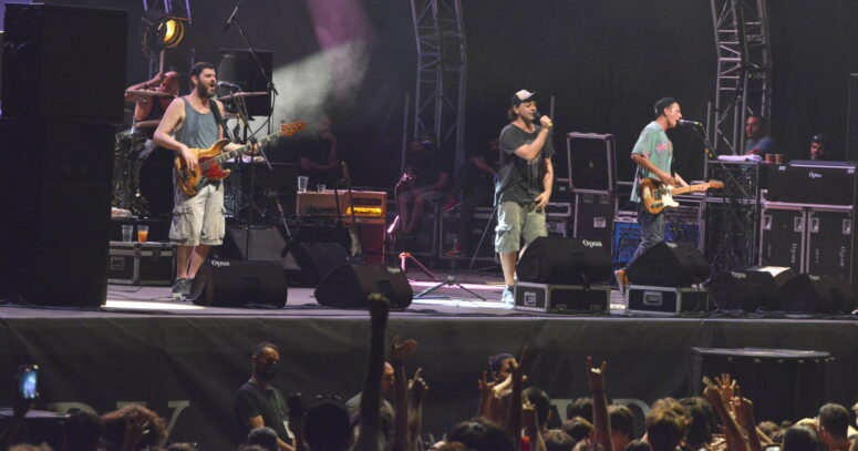 DUMAN YAZ KONSERLERİNE DEVAM EDİYOR