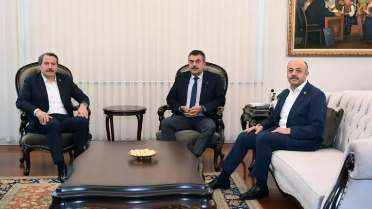 EĞİTİM ÇALIŞANLARININ SORUNLARI BAKAN TEKİN’E İLETİLDİ