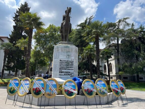 Lozan’ın bitmesini bekleyenler, tartışmaya açanlar Türkiye Cumhuriyeti’ni yeniden Sevr’e mahkûm etmek isteyenlerdir