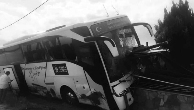 Bursalıları taşıyan otobüs kaza yaptı!