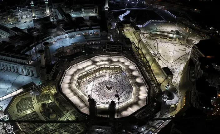 Türk fotoğrafçının Kabe fotoğrafları dünya basınında