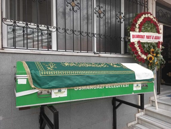 Demokrat Ailesini Üzüntüye Sürükleyen Şok Ölüm…