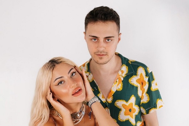 “Umur Doma ve Alara’nın Etkileyici Düeti ‘Yaz Günüm’ Pop Müziğe Yeni Bir Soluk Getiriyor!”