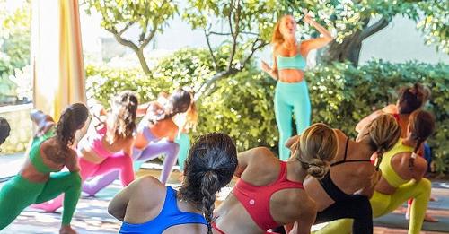 SEAMLESSTANCE İLE RENGARENK YOGA!