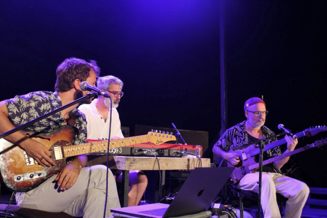 “2+1: Sounds From The Bridge”, Gümüşlük sahilinde idi