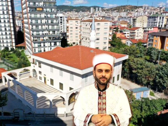 Özdağ, imam Halil Konakçı hakkında suç duyurusunda bulundu.