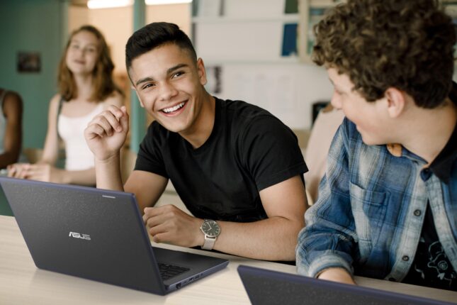 ASUS’tan K12 eğitim modeline özel bilgisayar