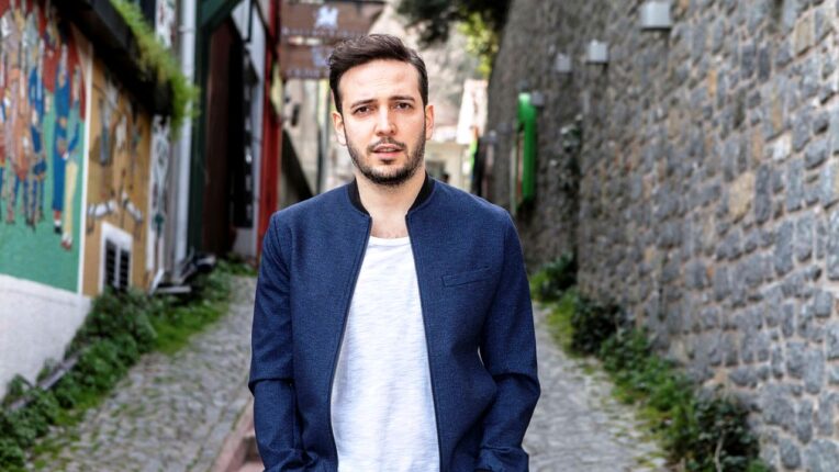 OĞUZHAN KOÇ’A ŞİLE BEZİ GÖMLEK