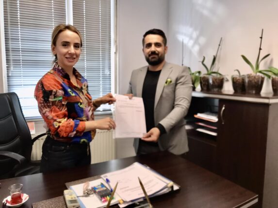 GELECEK YILDIRIM; UYUYAN KÜTÜPHANELER İLE UYUYAN VİCDANLARI UYANDIRACAĞIZ!