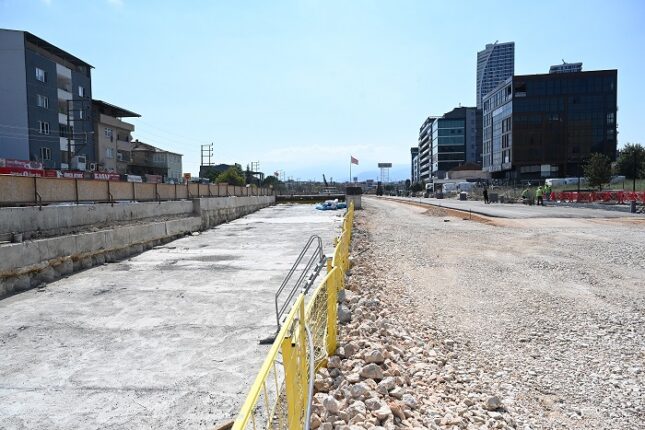 GEÇİT’TE ULAŞIM ÇİFT YÖNLÜ OLARAK BAŞLIYOR… BURSA MUDANYA YOLUNDA TRAFİK RAHATLIYOR