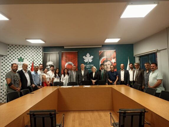 GELECEK KESTEL; “İlçenin İçine Düştüğü Kaostan Biz Çekip Kurtaracağız!”