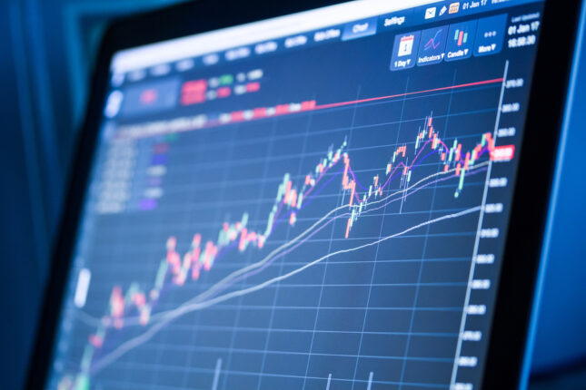 2 varlık yöneticisinden biri, müşterileri için kripto tutuyor