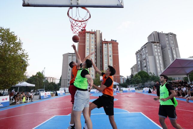 BARIŞ VE SEVGİ BULUŞMALARI’NIN KAPANIŞI ŞAMPİYONLUKLA TAÇLANDI