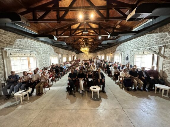 GÖYCE ZENGEZUR TÜRK CUMHURİYETİ DIŞİŞLERİ BAKANI MEHMET ALİ ARSLAN, KIZIL ELMA KADIN DERNEĞİ’NİN 2. YIL DAVETİNDE ONUR KONUĞU OLDU