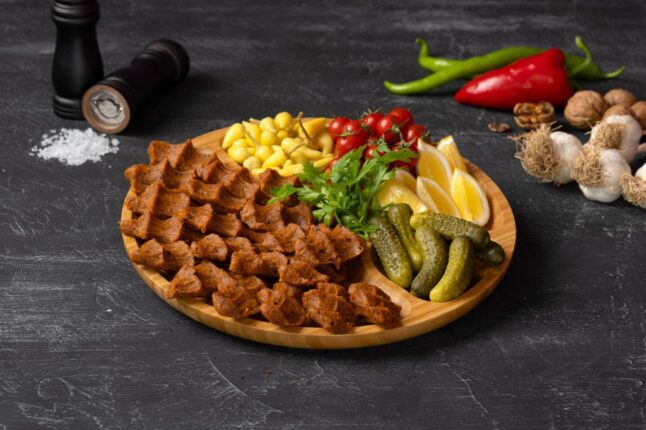 Fransızların tartarına ve İtalyanların carpaccıo’suna meydan okuyan Türk çiğköfte markası Lagash!