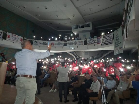Haftanın en fazla zamanını iş yerine geçiren biri nasıl çalışan olmaz?