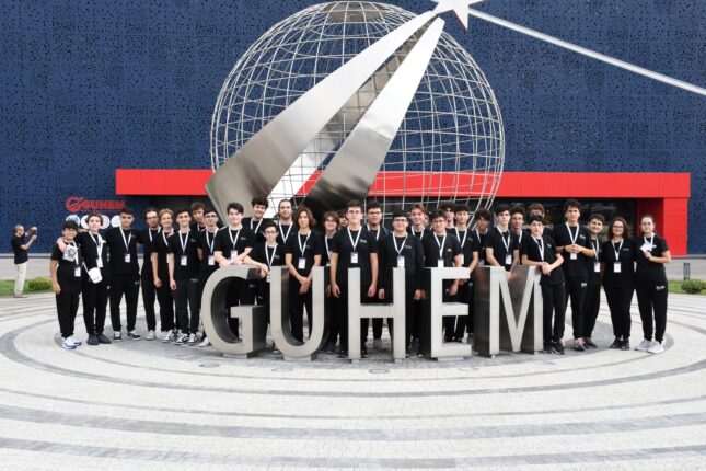 Şahinkayalı öğrenciler astronot ve kozmonotlar ile GUHEM’de buluştu  -Şahinkaya öğrencileri uzaya açıldı