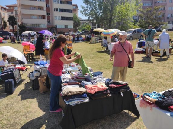 Bu etkinliği yapmamızın amacı alışveriş çılgınlığına biraz olsun son vermek!