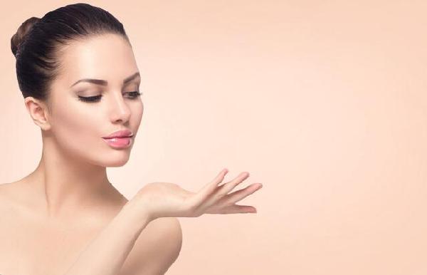 Dr. Yücel Sarıaltın: “Yüz ve boyun bölgesinde sanat eseri yaratmak için çalışıyoruz”