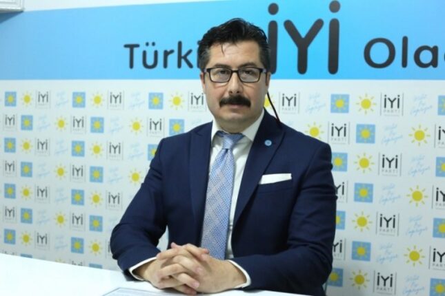 Özel’den istifa ve belediye başkanlığı aday adaylığı açıklaması!