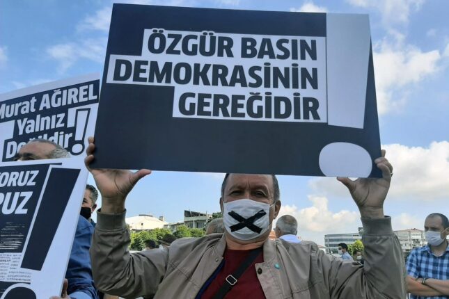 Ülkenin demokrasisi, itibarı ancak özgür basının olması halinde yükselir.