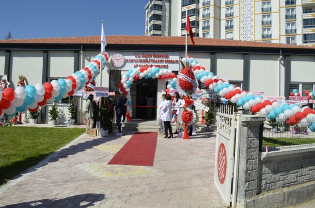 DEVLET-MİLLET EL ELE PROJESİNDE BİR AİLE SAĞLIĞI MERKEZİ DAHA HİZMETE AÇILDI