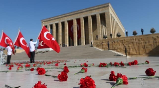 HAİNLER, KÖTÜLER, SOYGUNCULAR AZGINLAŞIP HADSİZLEŞTİKÇE,  İNADINA LAİK CUMHURİYET VE ÖLÜMÜNE ATATÜRK DEVRİMLERİ…