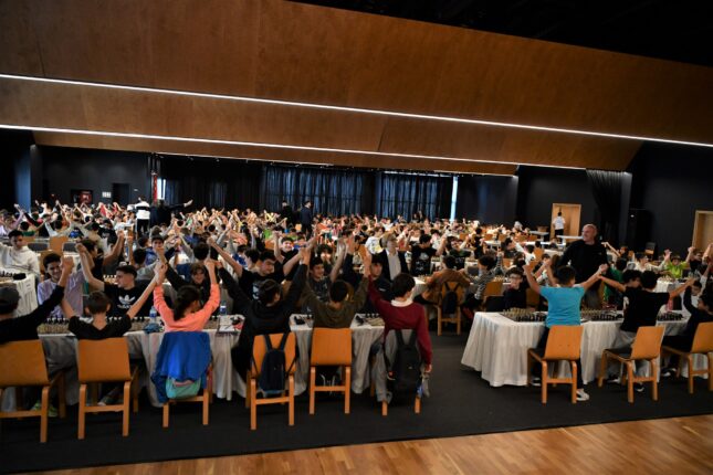 29 EKİM CUMHURİYET KUPASI SATRANÇ TURNUVASI TAMAMLANDI