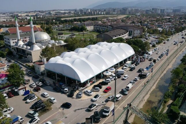 ALTINŞEHİR’DE MODERN KAPALI PAZAR ALANI AÇILDI