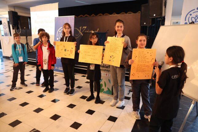 ÇOCUKLAR HAYVAN HAKLARI İÇİN ÇALIŞTAY DÜZENLEDİ