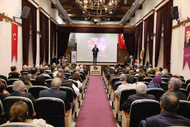 CUMHURİYET’İN 100. YILINDA BANDIRMA’YA İZ BIRAKAN KIYMETLİ İSİMLERE VEFA GECESİ