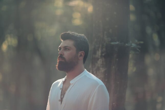 Volkan Biçer’in İlk Teklisi ‘Yalnızlığın Ortasındayım’ Yayında.