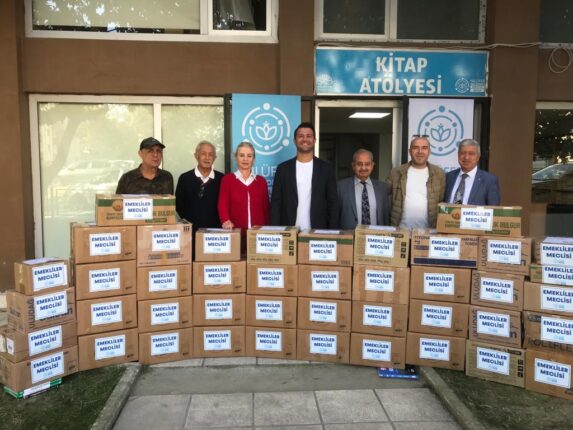 Emekliler Kararlı! “Her Okula Bir Kütüphane!”
