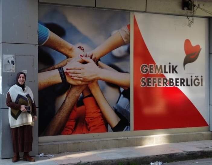 GEMLİK’İN YARDIM MELEĞİ AYFER ABLASI YENİMAHALLE MUHTAR ADAYI OLDU