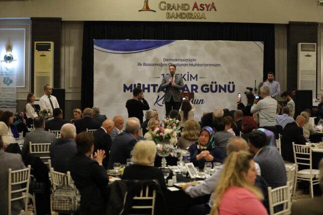 BANDIRMA’DA 19 EKİM MUHTARLAR GÜNÜ KUTLANDI