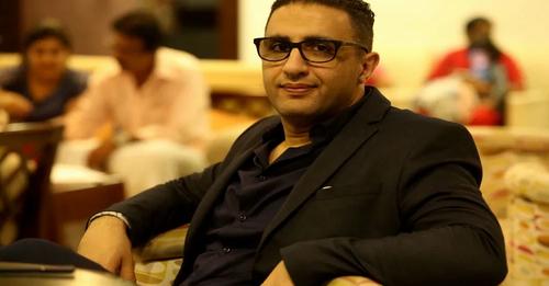 FİLİSTİNLİ ŞAİR NECVAN DERVİŞ’İN SEÇİLMİŞ ŞİİRLERİNDEN OLUŞAN “KUDÜS’ÜN KAPISINDA KELİMELER” RAFLARDA!