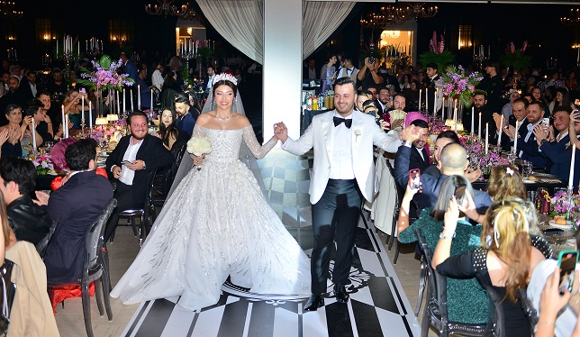 14 şahitli görkemli nikah