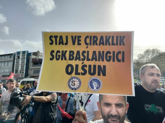 Staj ve Çırak Mağdurları Kent Meydanı’nda