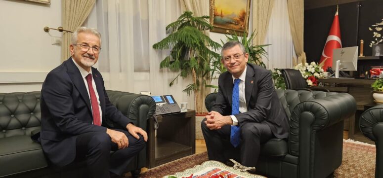 TURGAY ERDEM NİLÜFER’DE BİR DÖNEM DAHA BAŞKAN OLMALIDIR.